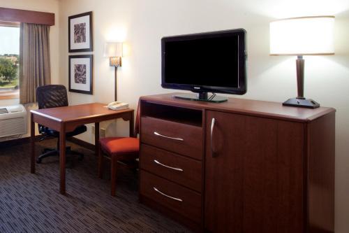 Hotel Americinn Forest Lake