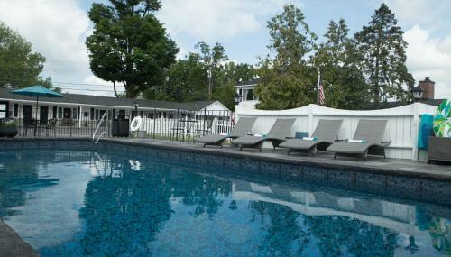 Knotty Pine Motel