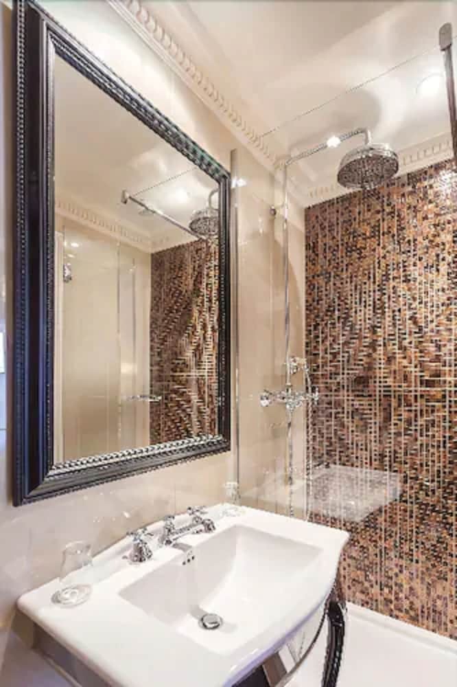 Hotel Saint Germain Des Pr�s
