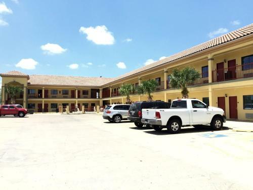 Motel Boca Chica Inn And Suites