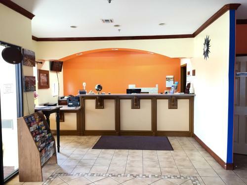 Motel Boca Chica Inn And Suites