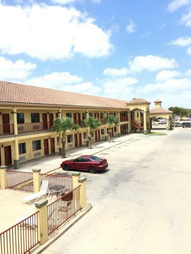 Motel Boca Chica Inn And Suites