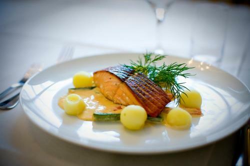 Insj�ns Hotell - Sweden Hotels