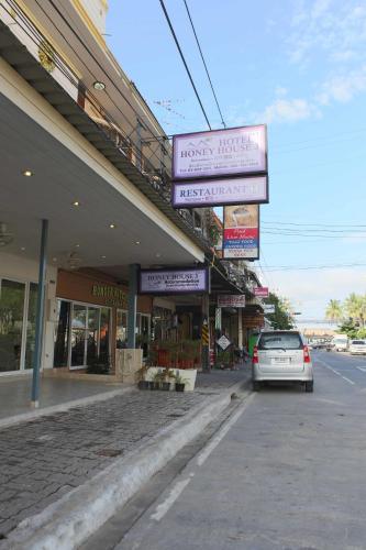 Hotel Honey House 3