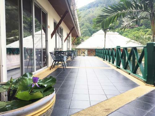 Serenity Hotel