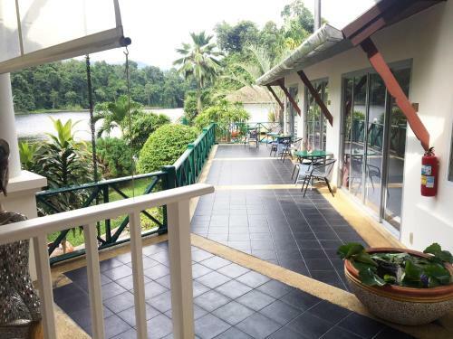 Serenity Hotel
