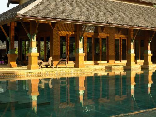 Hotel Howie's Homestay