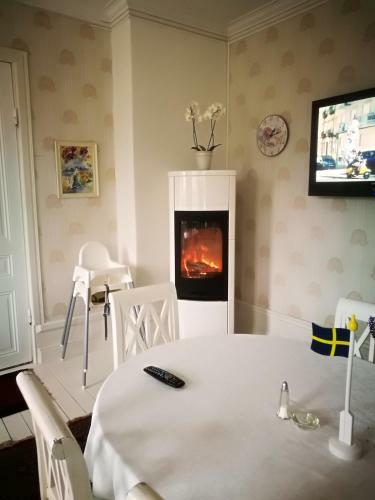 Hostal Hotell Floras Tr�dg�rd