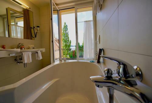 Hotel Jean-jacques Rousseau
