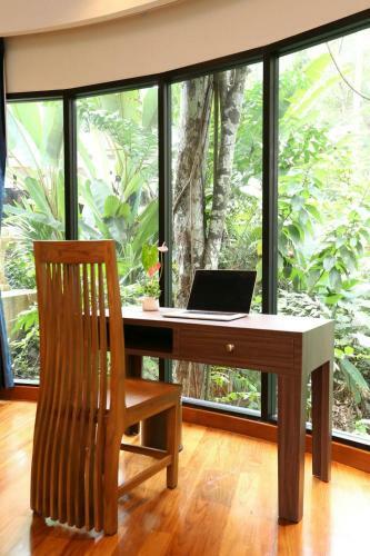 Hotel Rock And Tree House Resort