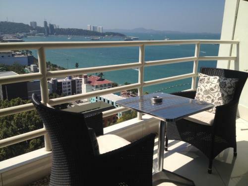Aparthotel View Talay 6 Pattaya Beach Condominium By Honey