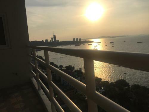 Aparthotel View Talay 6 Pattaya Beach Condominium By Honey