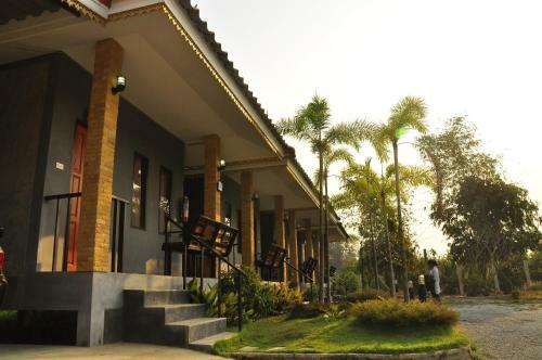 Hotel Chiang Rai Khuakrae Resort