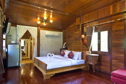 Hotel Bueng Bua Thong Resort