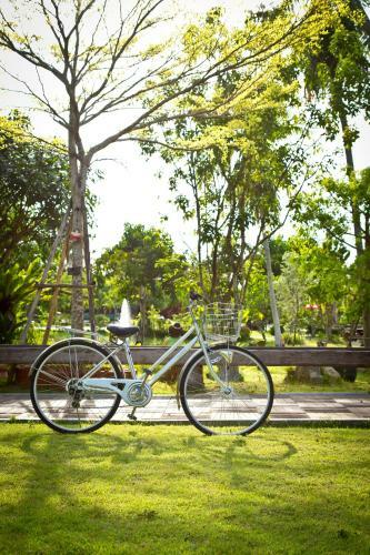 Hotel Bueng Bua Thong Resort