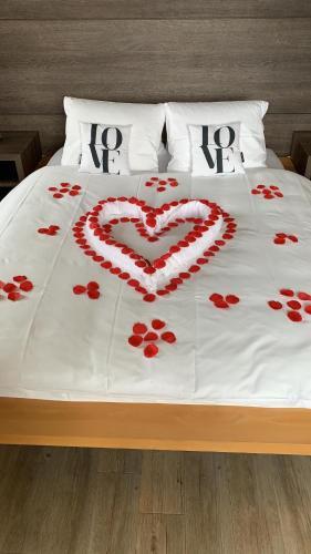 The Sun&soul Panorama Pop-up Hotel Solsana