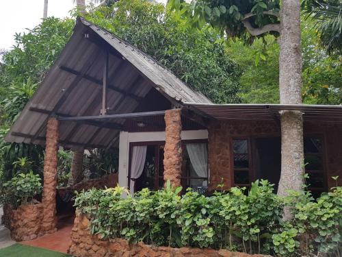 Hotel Pine Bungalow Krabi