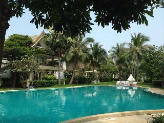 Hotel Ban Talay Samran