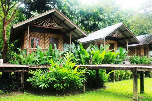 Hostal Khao Sok Cabana Resort
