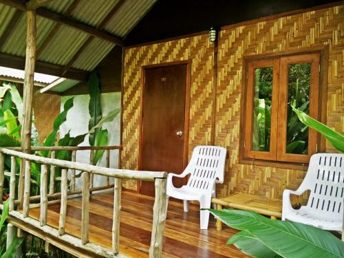 Hostal Khao Sok Cabana Resort