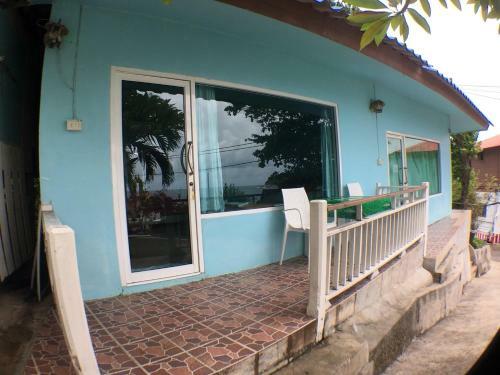 Hotel Naiharn On The Rock