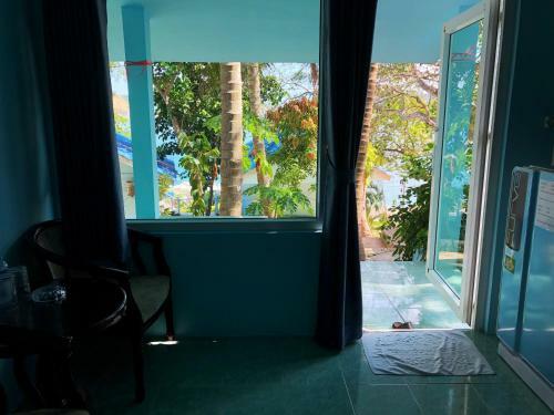 Hotel Naiharn On The Rock
