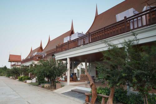 Hotel Thaihome Resort