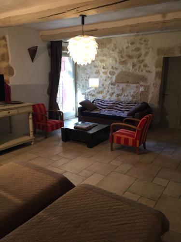 Bed & Breakfast La Louvi�re Des Bruy�res