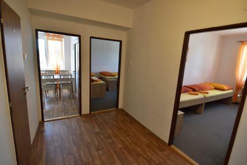 Hostal Penzion Na Rozcest�
