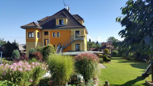 Aparthotel Penzion Medovil