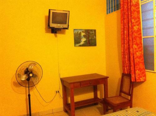 Albergue Hostal El Colibr�