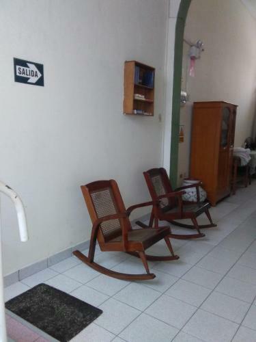 Albergue Hostal El Colibr�
