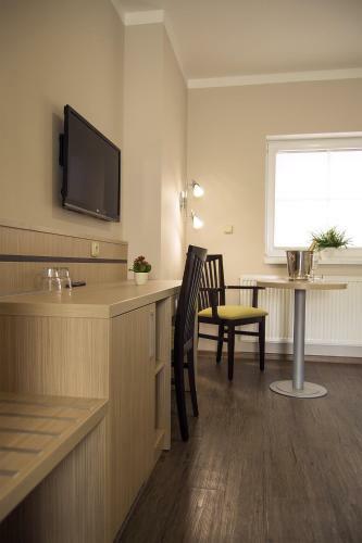 Hostal Penzion A Restaurace Na Net?eb?