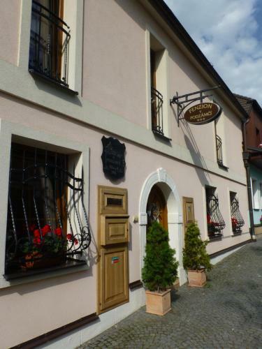 Hostal Penzion V Podz�m?� Litomy?l