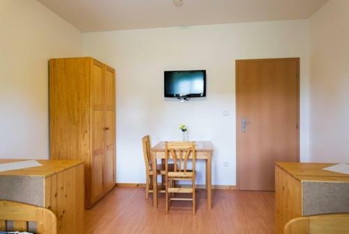 Hostal H�jenka Strakov
