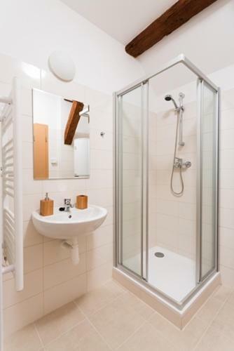 Hostal H�jenka Strakov