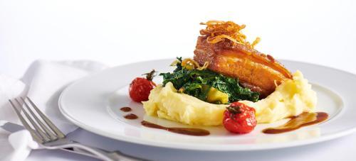 Hotel-restaurant Mezn� Louka
