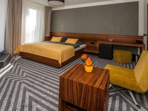 Hotel 99