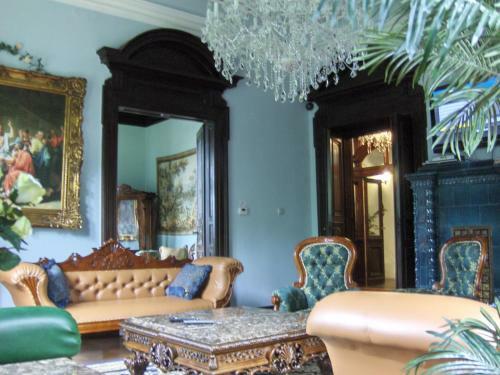 Hostal Romantic Chateau Krasna Lipa