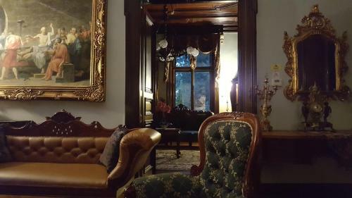 Hostal Romantic Chateau Krasna Lipa