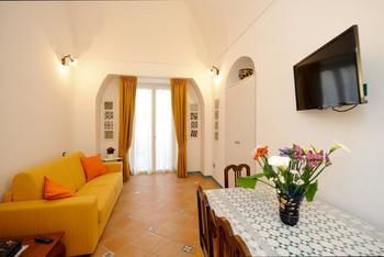 Hostal Amalfi Andrea House