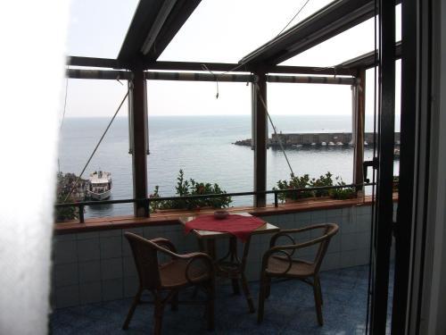 Hostal Holidays Baia D'amalfi