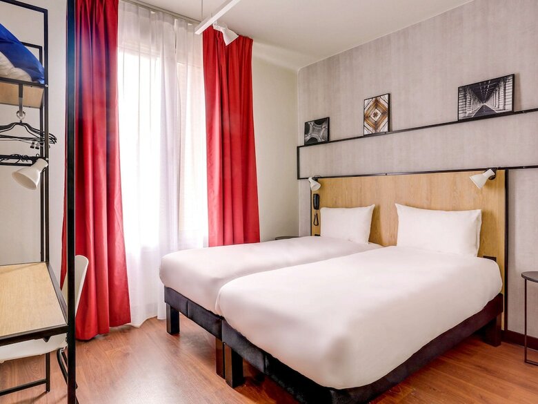 Hotel Ibis Daumesnil Porte Dor�e