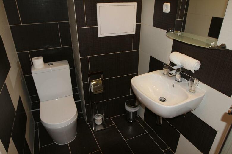 Triple M Hotel