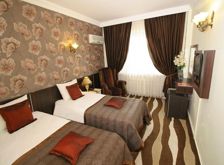 Maya Hotel