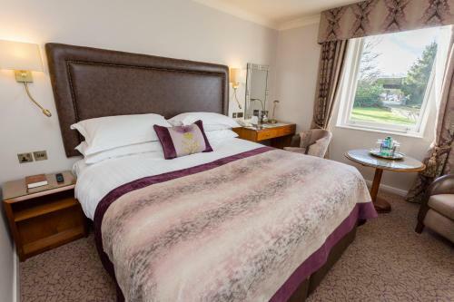 Macdonald Swan's Nest Hotel