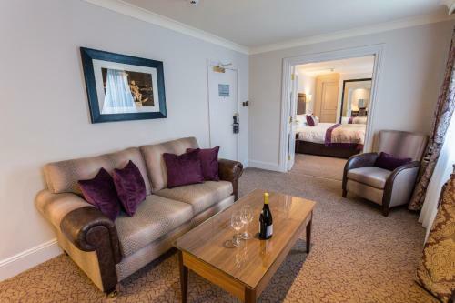Macdonald Swan's Nest Hotel