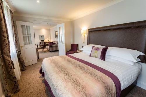 Macdonald Swan's Nest Hotel