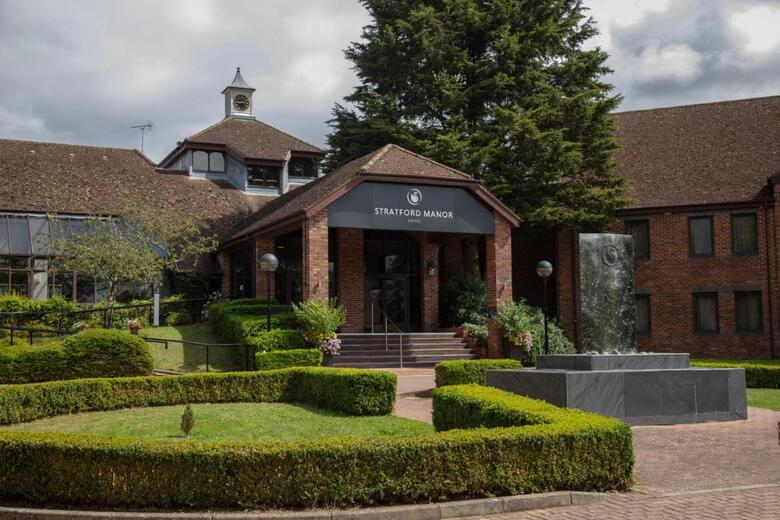 Hotel Stratford Manor - Qhotels