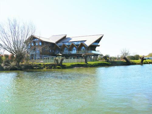 Bend In The River Lodge